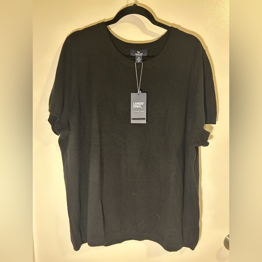 NWT Lands' End Women’s Black Short Sleeve Tee